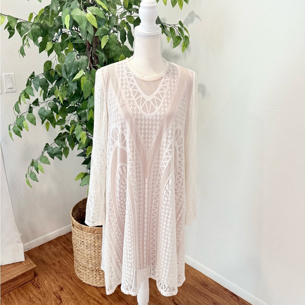 BCBGMaxAzria | Ivory Lace Overlay Dress | Small